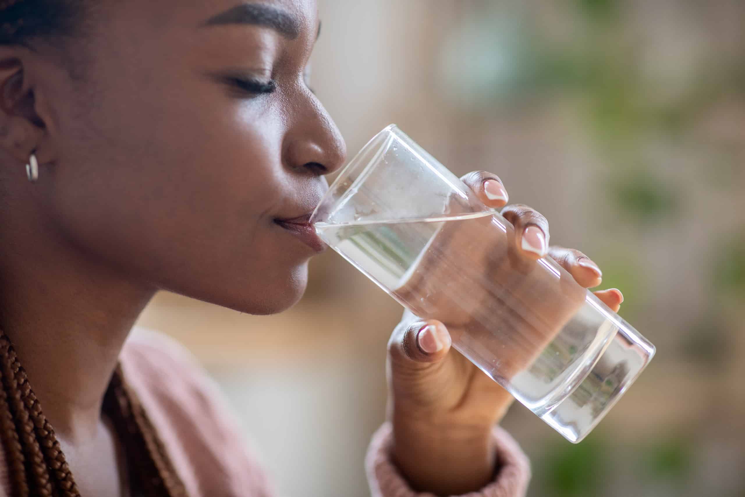The Science of Hydration: Water Intake Guidelines for Back Pain Sufferers
