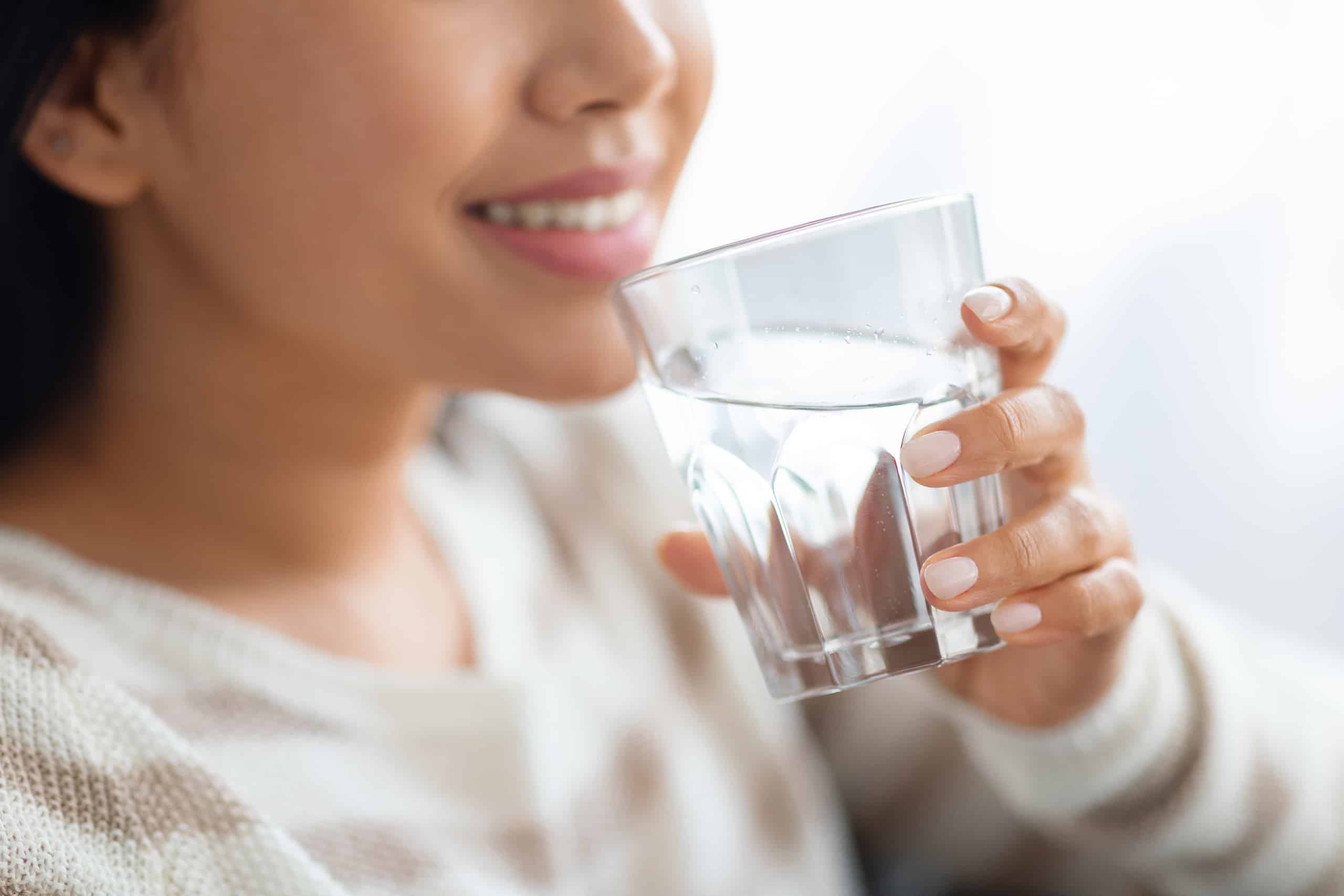 Sip Your Way to Relief: Tips for Staying Hydrated and Reducing Back Pain