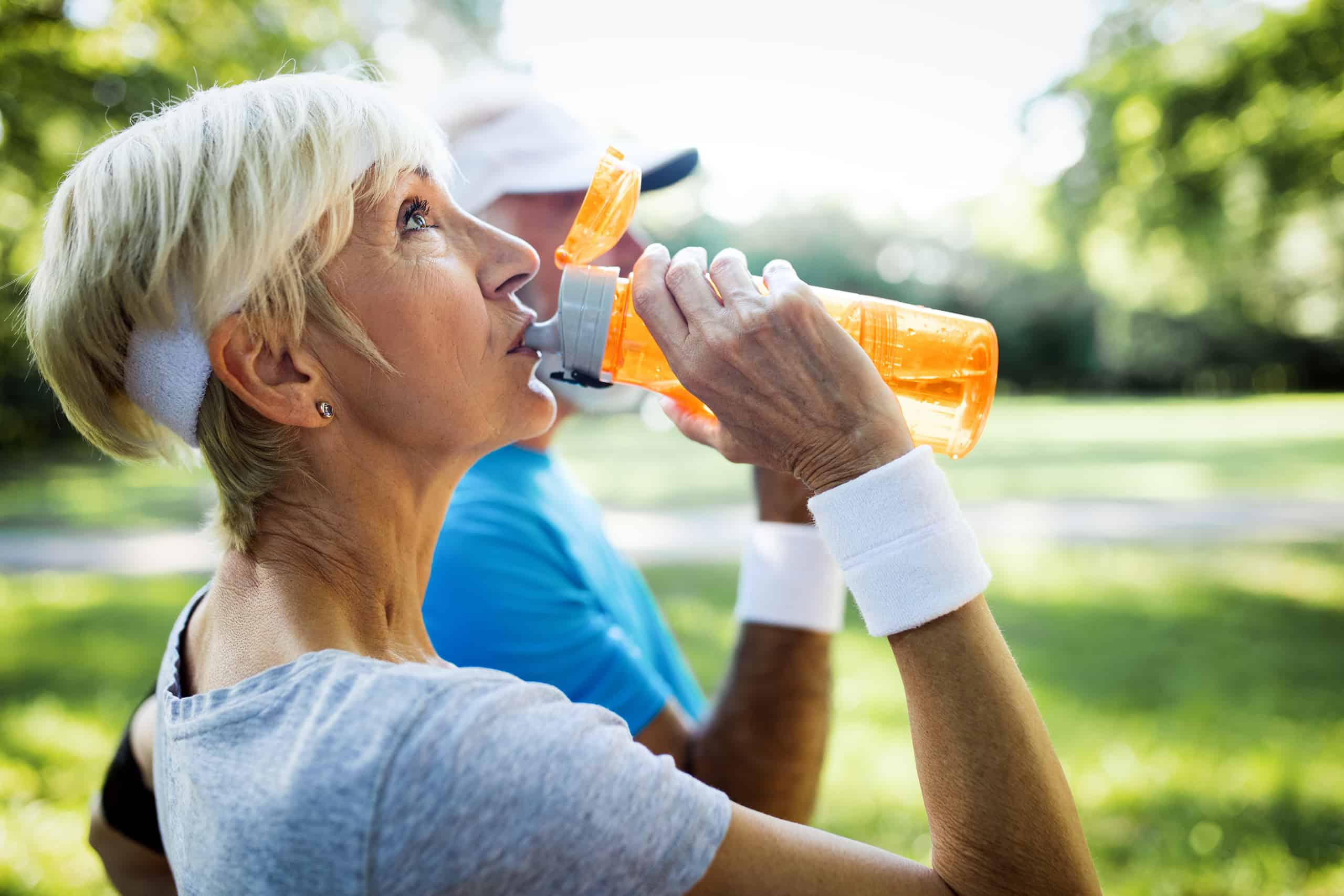 Drink Up: Expert Tips for Staying Hydrated and Alleviating Back Pain