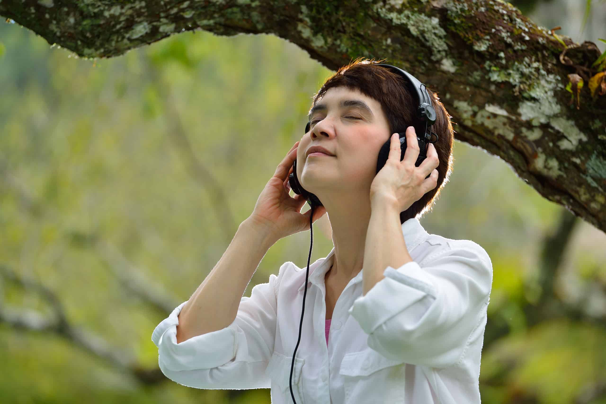 The Healing Power of Music: Relaxation Tunes for Back Pain Relief